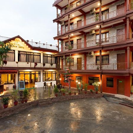 Golden Gate Hotel Покхара Екстер'єр фото